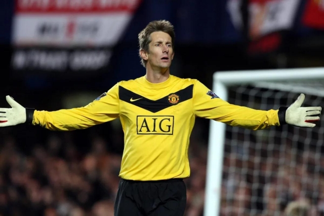 Lời Bảo Vệ Từ Van Der Sar
